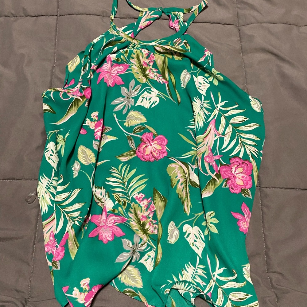 Floral green dress top-open back with buttons